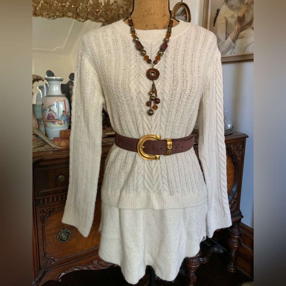 Pre-loved Tahari Mohair-mix Ivory Tiered Sweater